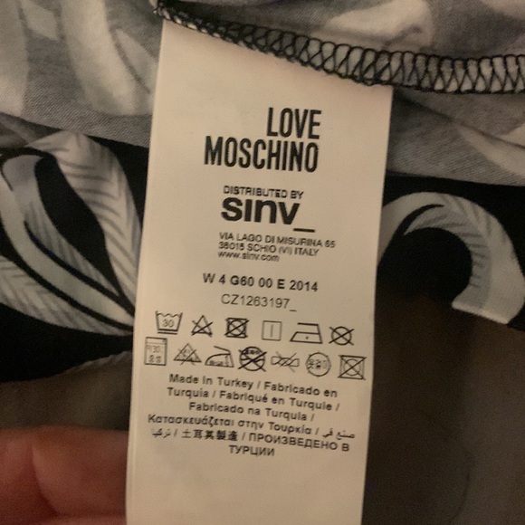 Love Moschino Top size US 6 NWT - Picture 9 of 9